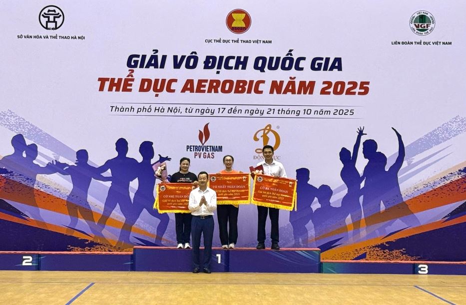 ĐỘI AEROBIC VĨNH LONG XUẤT SẮC ĐẠT HẠNG BA TOÀN ĐOÀN
TẠI GIẢI VÔ ĐỊCH THỂ DỤC AEROBIC QUỐC GIA NĂM 2025
