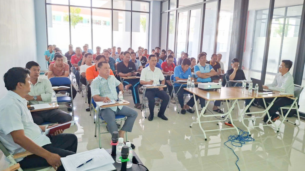 TRUNG TÂM HUẤN LUYỆN VÀ THI ĐẤU THỂ THAO VĨNH LONG TỔ CHỨC BUỔI LÀM VIỆC VỚI TRUNG TÂM CÔNG NGHỆ PHẦN MỀM ĐẠI HỌC CẦN THƠ VỀ TƯ VẤN THIẾT KẾ PHẦN MỀM CHUYỂN ĐỔI SỐ TRONG THỂ DỤC THỂ THAO