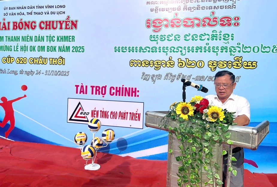 KHAI MẠC GIẢI BÓNG CHUYỀN NAM THANH NIÊN DÂN TỘC KHMER TỈNH VĨNH LONG - TRANH CÚP 620 CHÂU THỚI 
NIỀM HÂN HOAN TRONG SỰ KIỆN CHÀO MỪNG LỄ HỘI 
OK OM BOK CỦA ĐỒNG BÀO KHMER NAM BỘ
